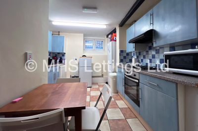Thumbnail photo of 8 Bedroom Mid Terraced House in 7 Regent Park Terrace, Leeds, LS6 2AX