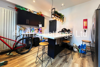 Thumbnail photo of 5 Bedroom Mid Terraced House in 22 Ashville Avenue, Leeds, LS6 1LX