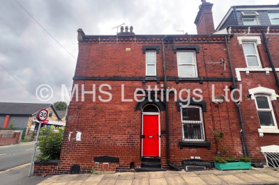 Thumbnail photo of 5 Bedroom End Terraced House in 1 Quarry Place, Leeds, LS6 2JT