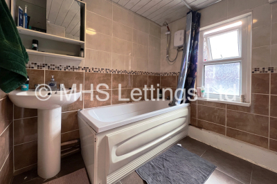 Thumbnail photo of 7 Bedroom Mid Terraced House in 14 Brudenell Avenue, Leeds, LS6 1HD