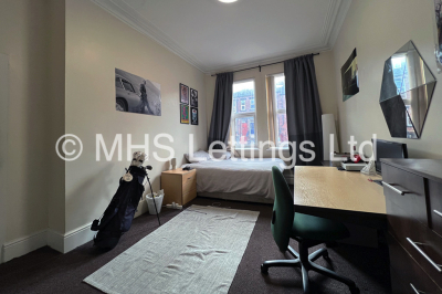 Thumbnail photo of 7 Bedroom Mid Terraced House in 14 Brudenell Avenue, Leeds, LS6 1HD
