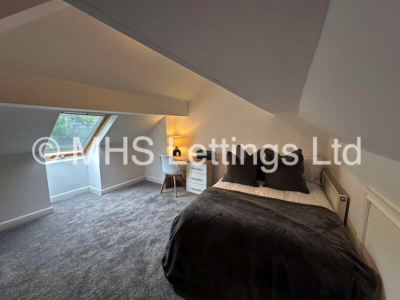 Thumbnail photo of 6 Bedroom Mid Terraced House in 9 Ash Gardens, Leeds, LS6 3LD