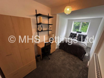 Thumbnail photo of 6 Bedroom Mid Terraced House in 9 Ash Gardens, Leeds, LS6 3LD