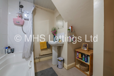 Thumbnail photo of 4 Bedroom Mid Terraced House in 55 Thornville Road, Leeds, LS6 1JY