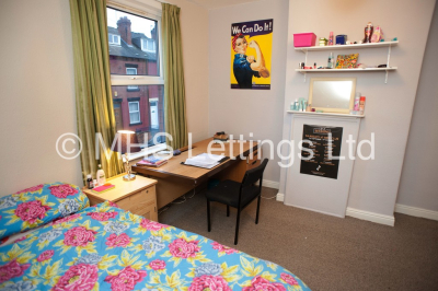 Thumbnail photo of 3 Bedroom Mid Terraced House in 4 Carberry Place, Leeds, LS6 1QJ