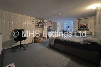 Thumbnail photo of 7 Bedroom Mid Terraced House in 24 Regent Park Terrace, Leeds, LS6 2AX