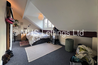 Thumbnail photo of 7 Bedroom Mid Terraced House in 24 Regent Park Terrace, Leeds, LS6 2AX