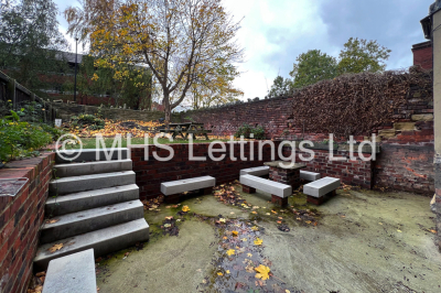 Thumbnail photo of 7 Bedroom Mid Terraced House in 9 Kensington Terrace, Leeds, LS6 1BE