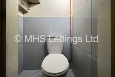 Thumbnail photo of 7 Bedroom Mid Terraced House in 9 Kensington Terrace, Leeds, LS6 1BE