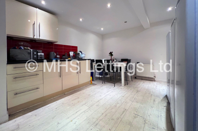 Thumbnail photo of 1 Bedroom End Terraced House in Double Room, 10 Glossop View, Leeds, LS6 2LQ