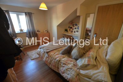 Thumbnail photo of 4 Bedroom Mid Terraced House in 37 Harold Road, Leeds, LS6 1PR