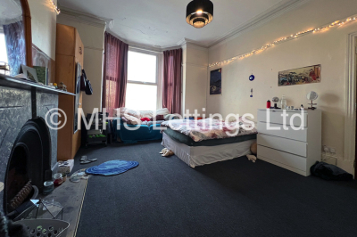 Thumbnail photo of 5 Bedroom Mid Terraced House in 41 Victoria Road, Leeds, LS6 1AS