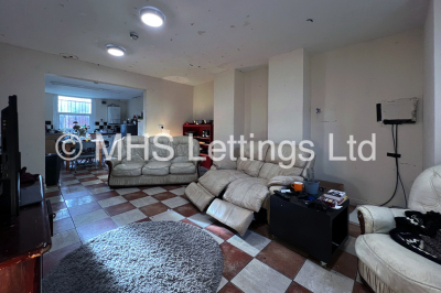 Thumbnail photo of 5 Bedroom Mid Terraced House in 41 Victoria Road, Leeds, LS6 1AS