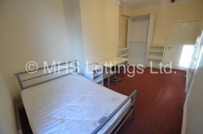 Thumbnail photo of 9 Bedroom Mid Terraced House in 16 Hanover Square, Leeds, LS3 1AP
