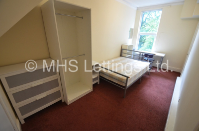 Thumbnail photo of 8 Bedroom Mid Terraced House in 16 Hanover Square, Leeds, LS3 1AP