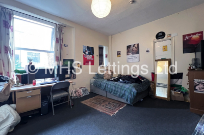 Thumbnail photo of 5 Bedroom Mid Terraced House in 9 Victoria Road, Leeds, LS6 1AS