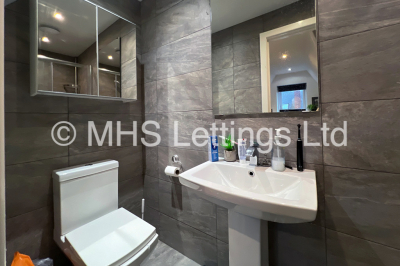 Thumbnail photo of 2 Bedroom Mid Terraced House in 3 Meadow View, Leeds, LS6 1JQ