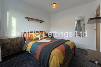 Thumbnail photo of 2 Bedroom Mid Terraced House in 31 Park View Avenue, Leeds, LS4 2LH