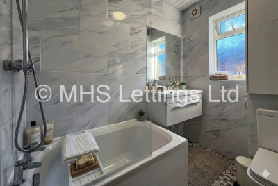 Thumbnail photo of 2 Bedroom Mid Terraced House in 31 Park View Avenue, Leeds, LS4 2LH