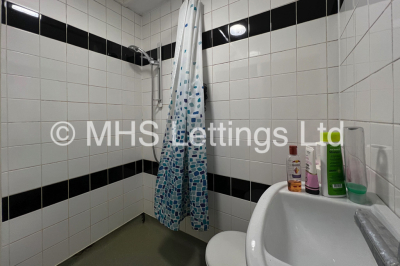 Thumbnail photo of 1 Bedroom Studio in Room 4, 30 Hyde Park Terrace, Leeds, LS6 1BJ