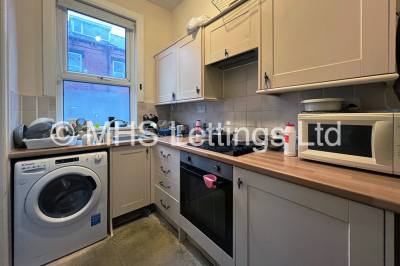 Thumbnail photo of 2 Bedroom Mid Terraced House in 11 Elizabeth Street, Leeds, LS6 1JF