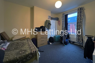 Thumbnail photo of 2 Bedroom Mid Terraced House in 11 Elizabeth Street, Leeds, LS6 1JF