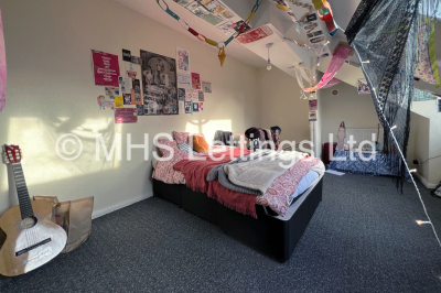 Thumbnail photo of 3 Bedroom Mid Terraced House in 6 Graham Avenue, Leeds, LS4 2LW