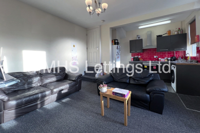 Thumbnail photo of 3 Bedroom Mid Terraced House in 6 Graham Avenue, Leeds, LS4 2LW