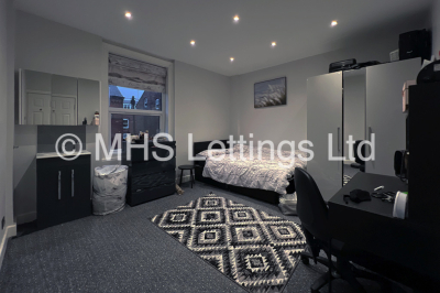 Thumbnail photo of 6 Bedroom Mid Terraced House in 15 Granby Grove, Leeds, LS6 3BE