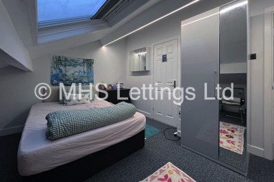 Thumbnail photo of 6 Bedroom Mid Terraced House in 15 Granby Grove, Leeds, LS6 3BE
