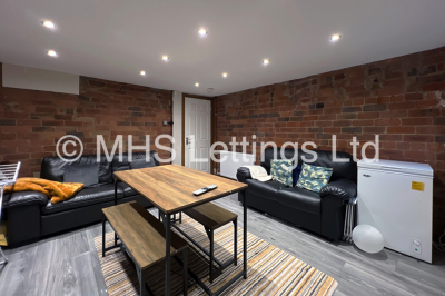 Thumbnail photo of 6 Bedroom Mid Terraced House in 15 Granby Grove, Leeds, LS6 3BE