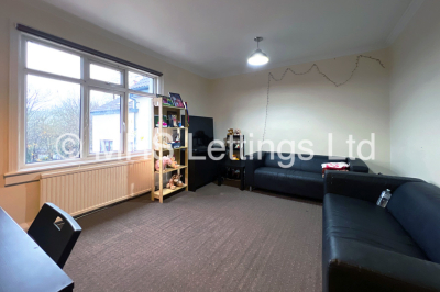 Thumbnail photo of 2 Bedroom Flat in Flat 7, Headingley House, 96 Ash Road, Leeds, LS6 3HD 