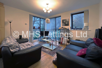 Thumbnail photo of 2 Bedroom Flat in Flat 15, Headingley House, 96 Ash Road, Leeds, LS6 3HD