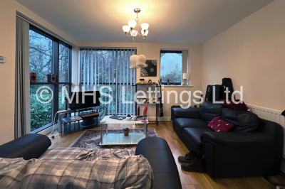 Thumbnail photo of 2 Bedroom Flat in Flat 15, Headingley House, 96 Ash Road, Leeds, LS6 3HD