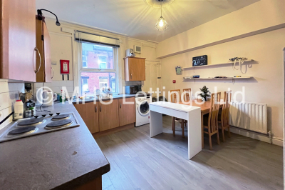 Thumbnail photo of 5 Bedroom Mid Terraced House in 5 Burchett Grove, Leeds, LS6 2JA