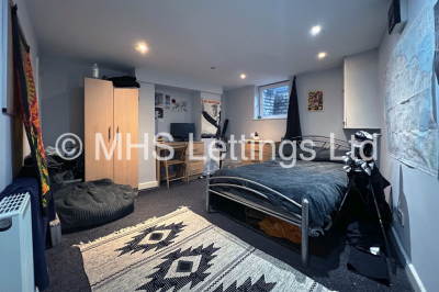 Thumbnail photo of 6 Bedroom End Terraced House in 61 Thornville Road, Leeds, LS6 1JY