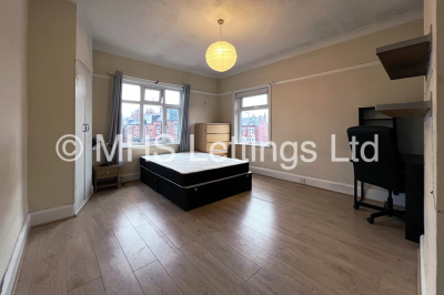 Thumbnail photo of 4 Bedroom End Terraced House in 35 Estcourt Avenue, Leeds, LS6 3ET