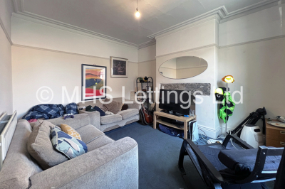 Thumbnail photo of 4 Bedroom Mid Terraced House in 15 Spring Grove View, Leeds, LS6 1RW
