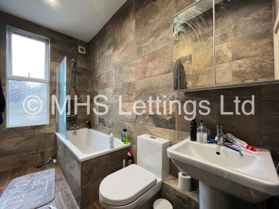 Thumbnail photo of 5 Bedroom Mid Terraced House in 32 Bennett Road, Leeds, LS6 3HN