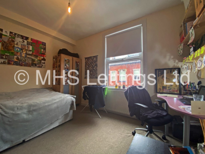 Thumbnail photo of 4 Bedroom Mid Terraced House in 14 Welton Grove, Leeds, LS6 1ES
