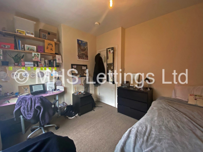 Thumbnail photo of 4 Bedroom Mid Terraced House in 14 Welton Grove, Leeds, LS6 1ES