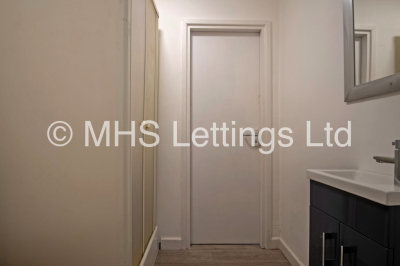 Thumbnail photo of 5 Bedroom End Terraced House in 13 Winfield Grove, Leeds, LS2 9BB