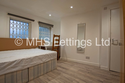 Thumbnail photo of 5 Bedroom End Terraced House in 13 Winfield Grove, Leeds, LS2 9BB