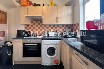 Thumbnail photo of 2 Bedroom Mid Terraced House in 57 Harold Place, Leeds, LS6 1PQ