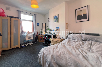 Thumbnail photo of 2 Bedroom Mid Terraced House in 57 Harold Place, Leeds, LS6 1PQ