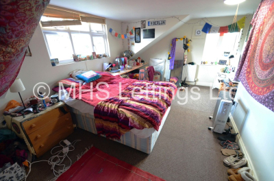 Thumbnail photo of 5 Bedroom Mid Terraced House in 44 Hartley Avenue, Leeds, LS6 2LP
