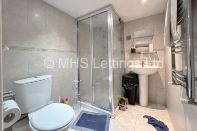 Thumbnail photo of 5 Bedroom Mid Terraced House in 135 Ash Road, Leeds, LS6 3HD