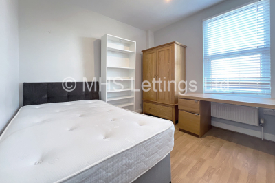 Thumbnail photo of 6 Bedroom Mid Terraced House in 137 Ash Road, Leeds, LS6 3HD