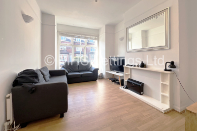 Thumbnail photo of 4 Bedroom Mid Terraced House in 139 Ash Road, Leeds, LS6 3HD