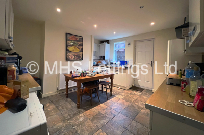 Thumbnail photo of 4 Bedroom Mid Terraced House in 32 Bennett Road, Leeds, LS6 3HN